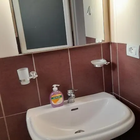 Petro Guest house *