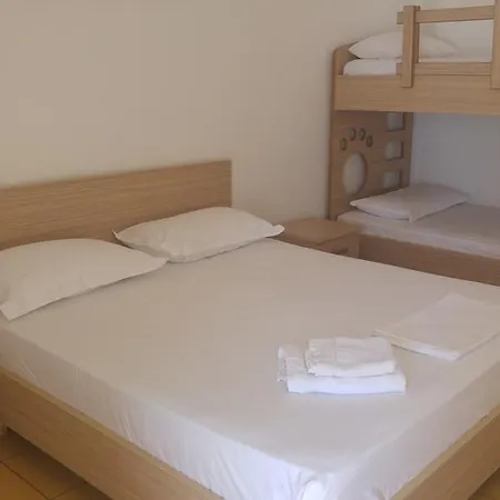 Petro Guest house *