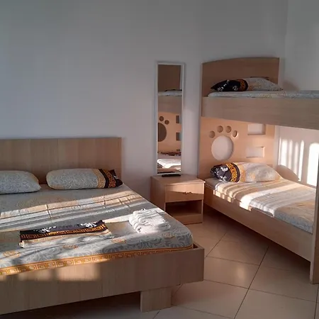 بيت ضيافة Petro